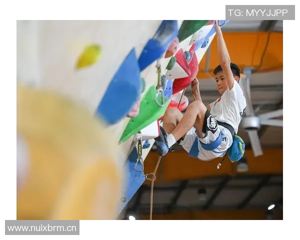 武汉攀岩队与成都攀岩队赛后复盘团队协作的精彩瞬间与经验分享 武汉攀岩队与成都攀岩队赛后复盘团队协作的精彩瞬间与经验分享